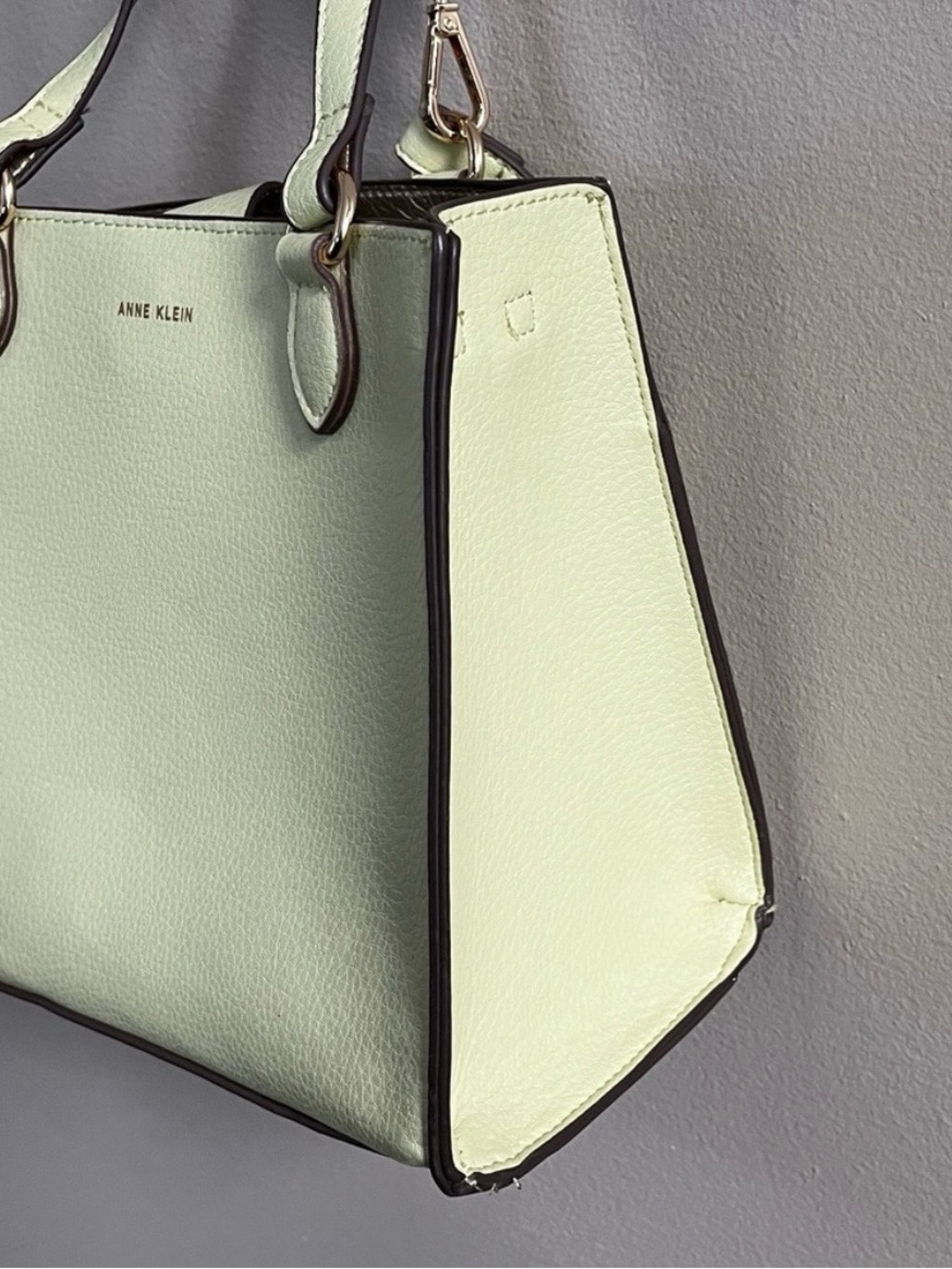 Anne Klein pastel green pebbled faux leather crossbody/purse tote - Picture 4 of 15